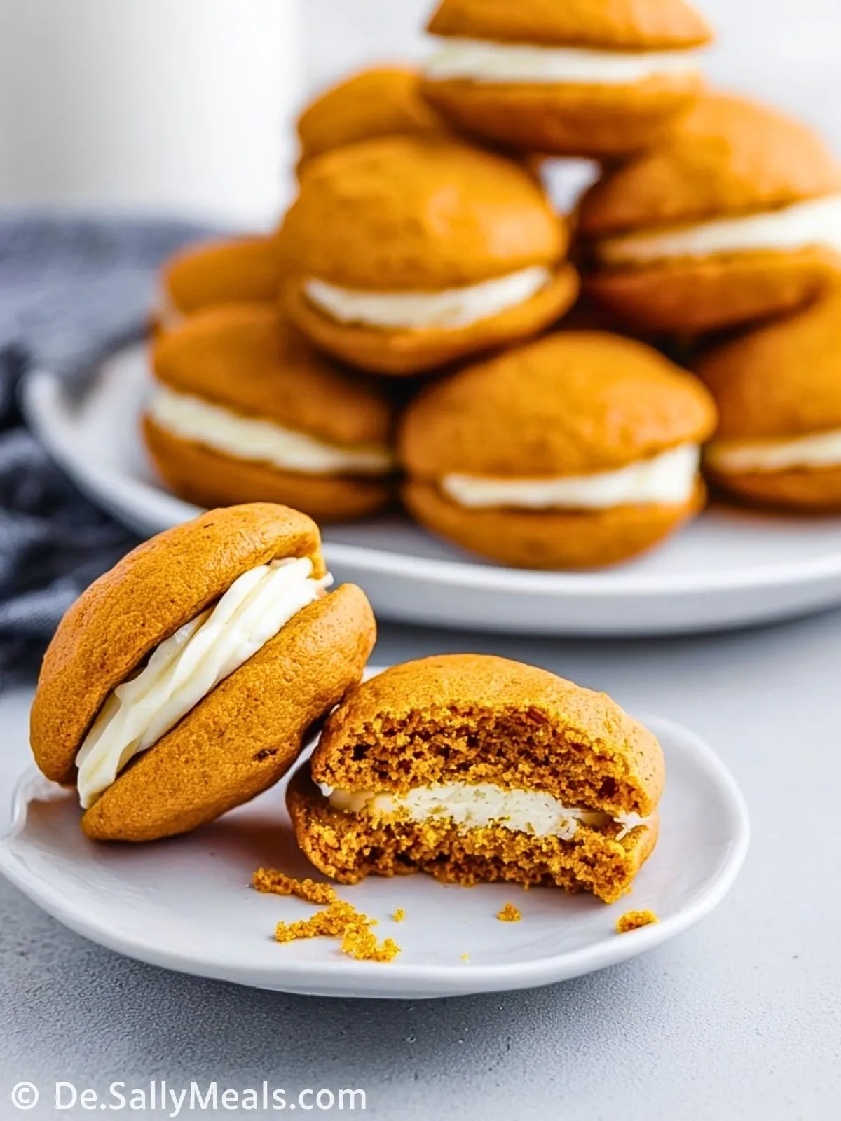 ahorn-pumpkin-whoopie-pies